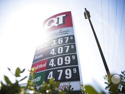 Tulsa continues to have the lowest average gasoline price in the U.S. amid many areas of the country with prices well over $4 per gallon. during a public event on March 28, 2022 at a Quick Trip in Tulsa, OK. (Michael Noble Jr./Tulsa World via AP)