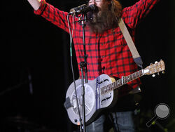 Crowder performs at Bloomsburg Fair on Tuesday