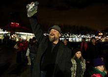 Hundreds gather for Seattle marijuana smoke in